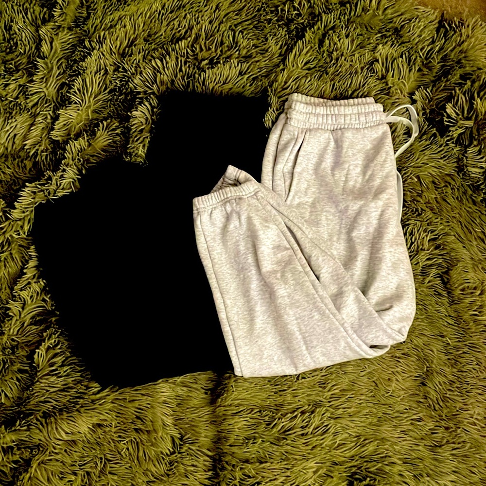 Sweatpants set black and white